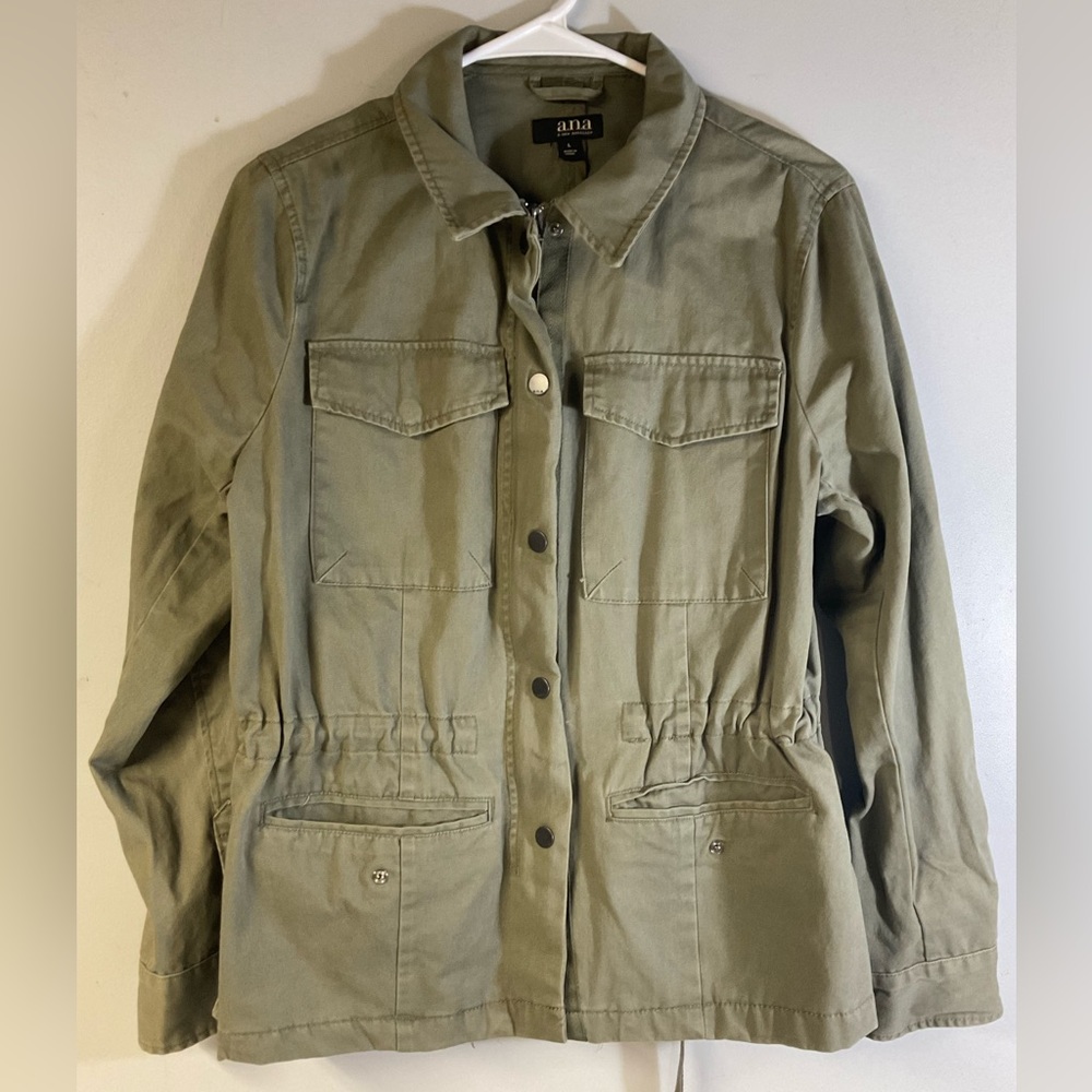 A.N.A Green Cargo Pocket Zip Snap Long Sleeve Jacket. Size L